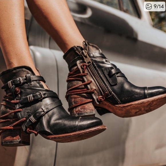 Freebird Black Leather Ankle Boots with Brown Details - Picture 1 of 5